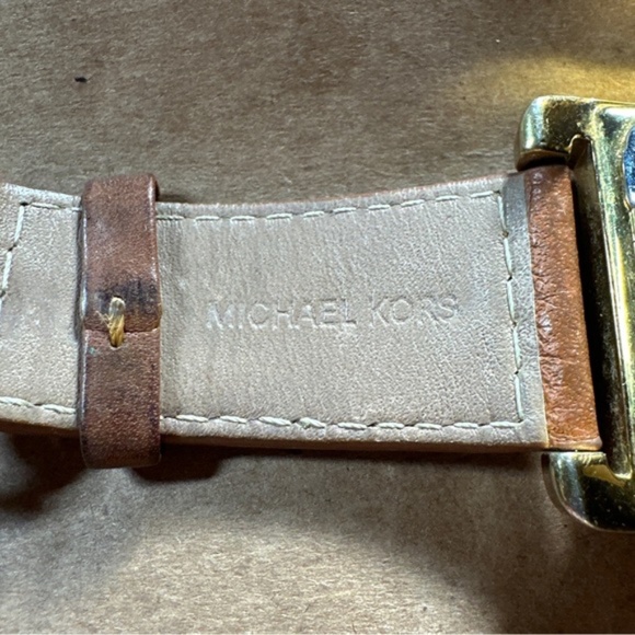 Michael Kors Women's Leather Wrap Watch - EUC - Authentic - Picture 5 of 6